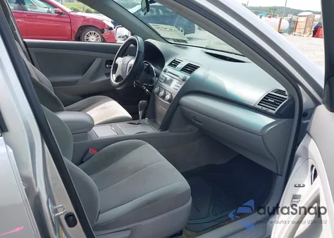 2011 Toyota Camry Le from USA, damaged, VIN 4T1BF3EKXBU141832